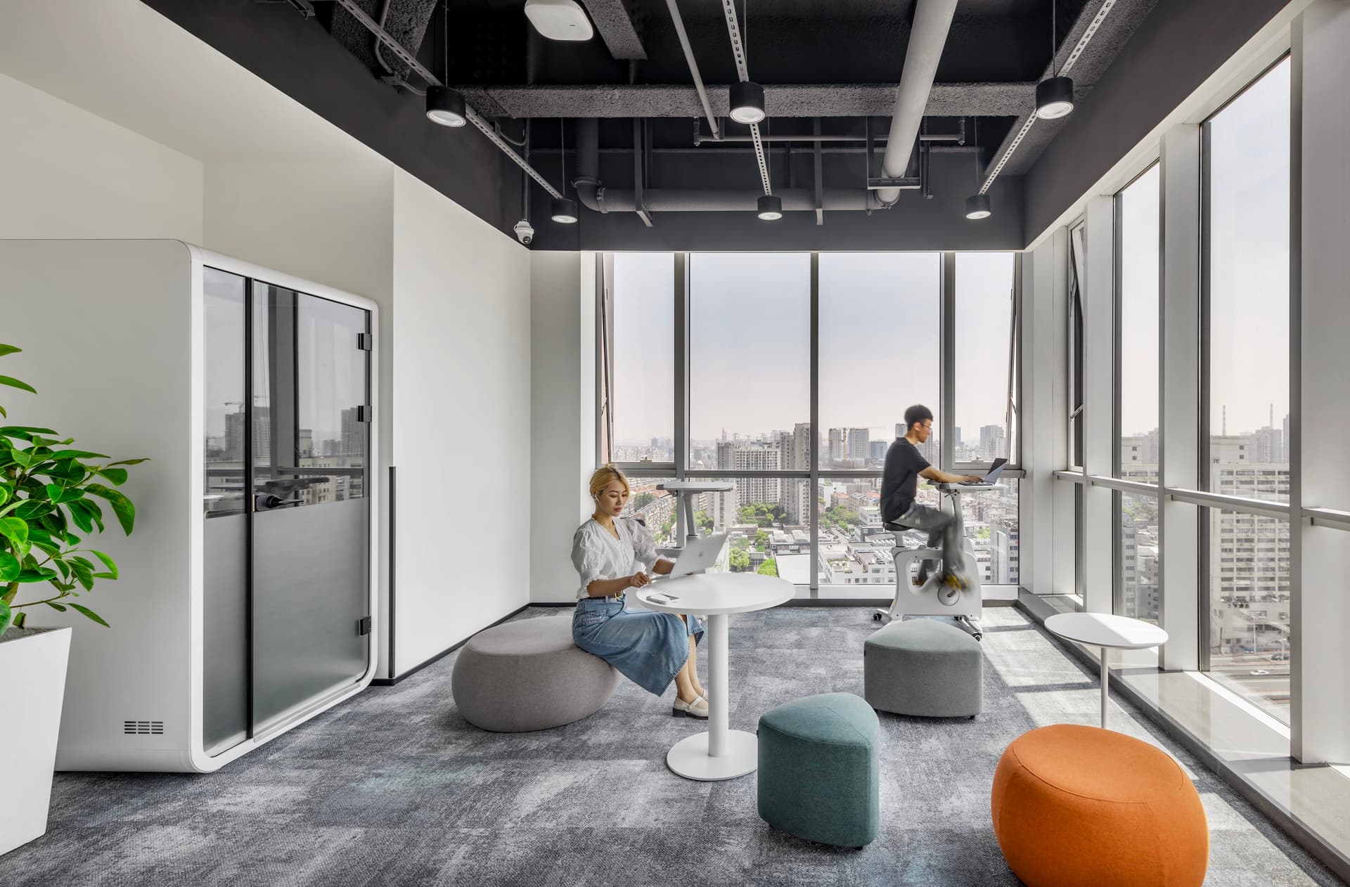 Calm Digital Workplace - 1