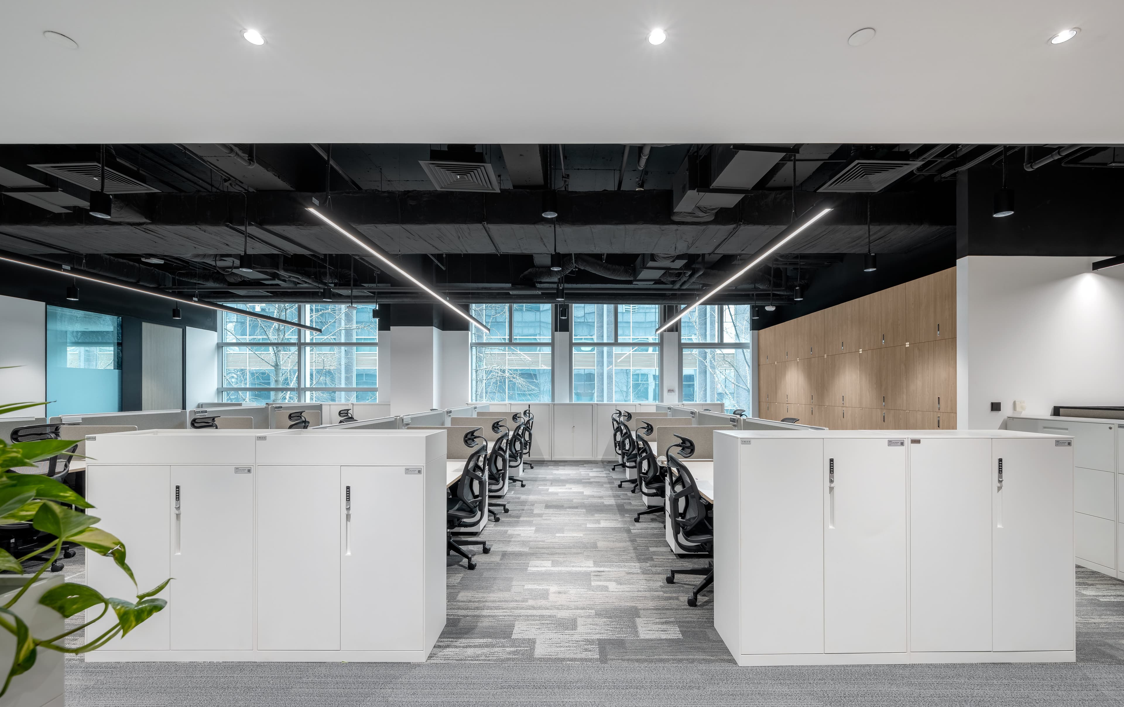 Contemporary Meeting Suite - 1