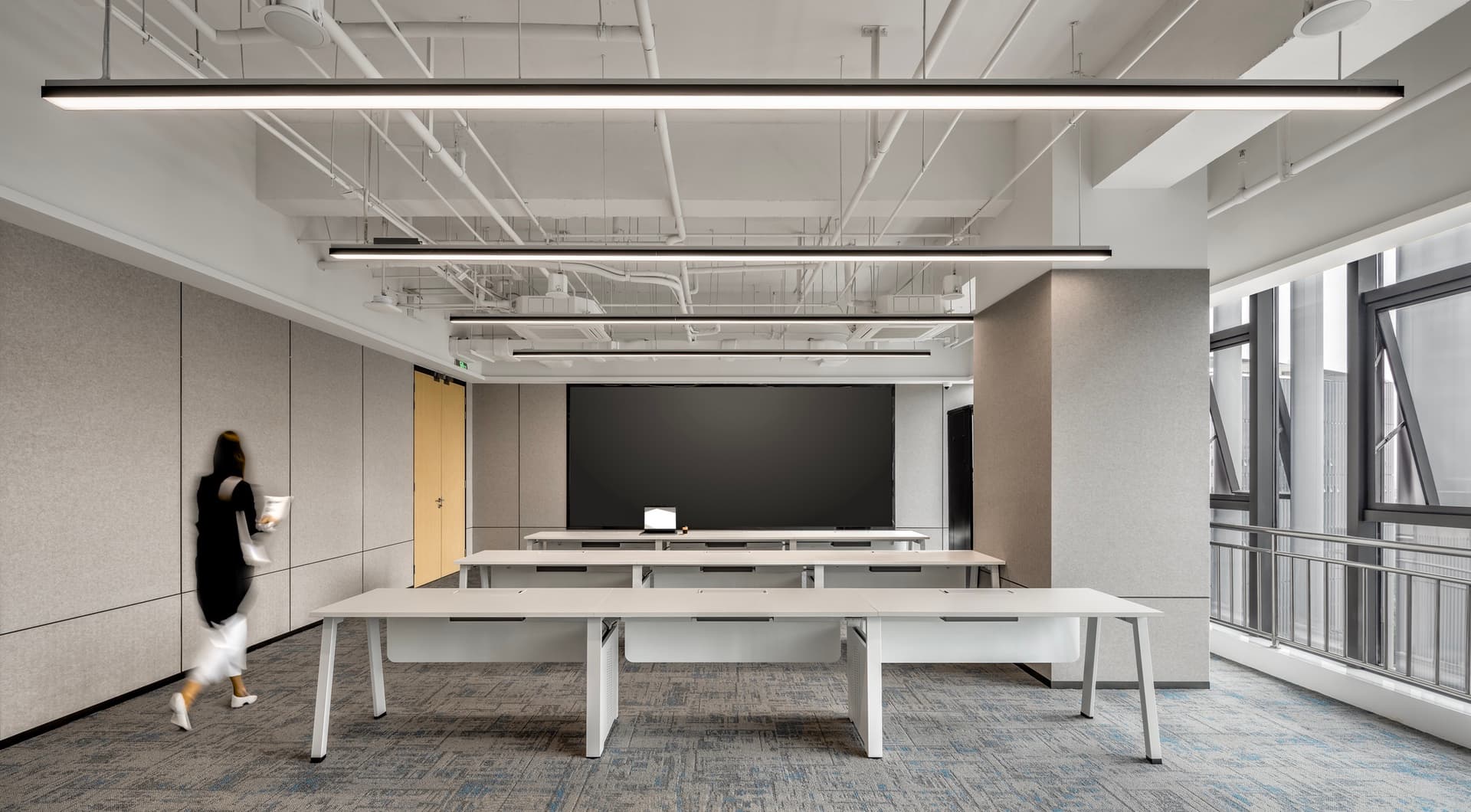 Executive Work Lounge