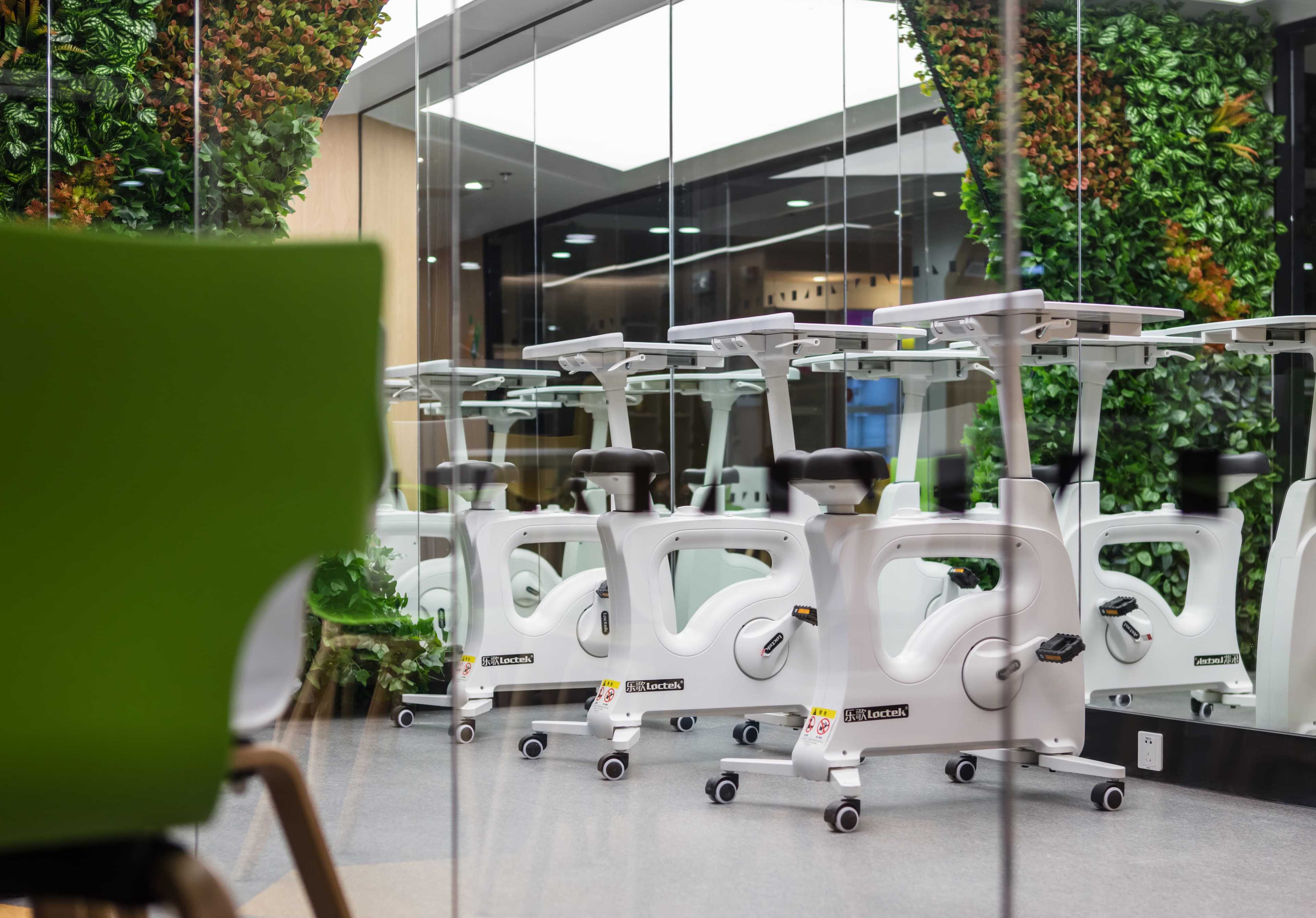 Refined Financial Workplace - 7