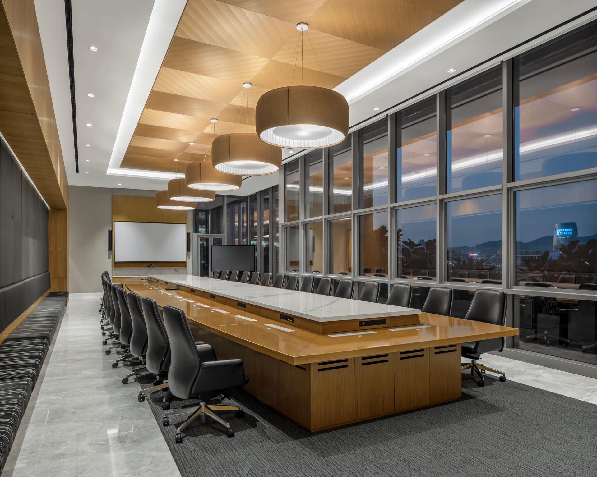 Quiet Executive Workspace - 7