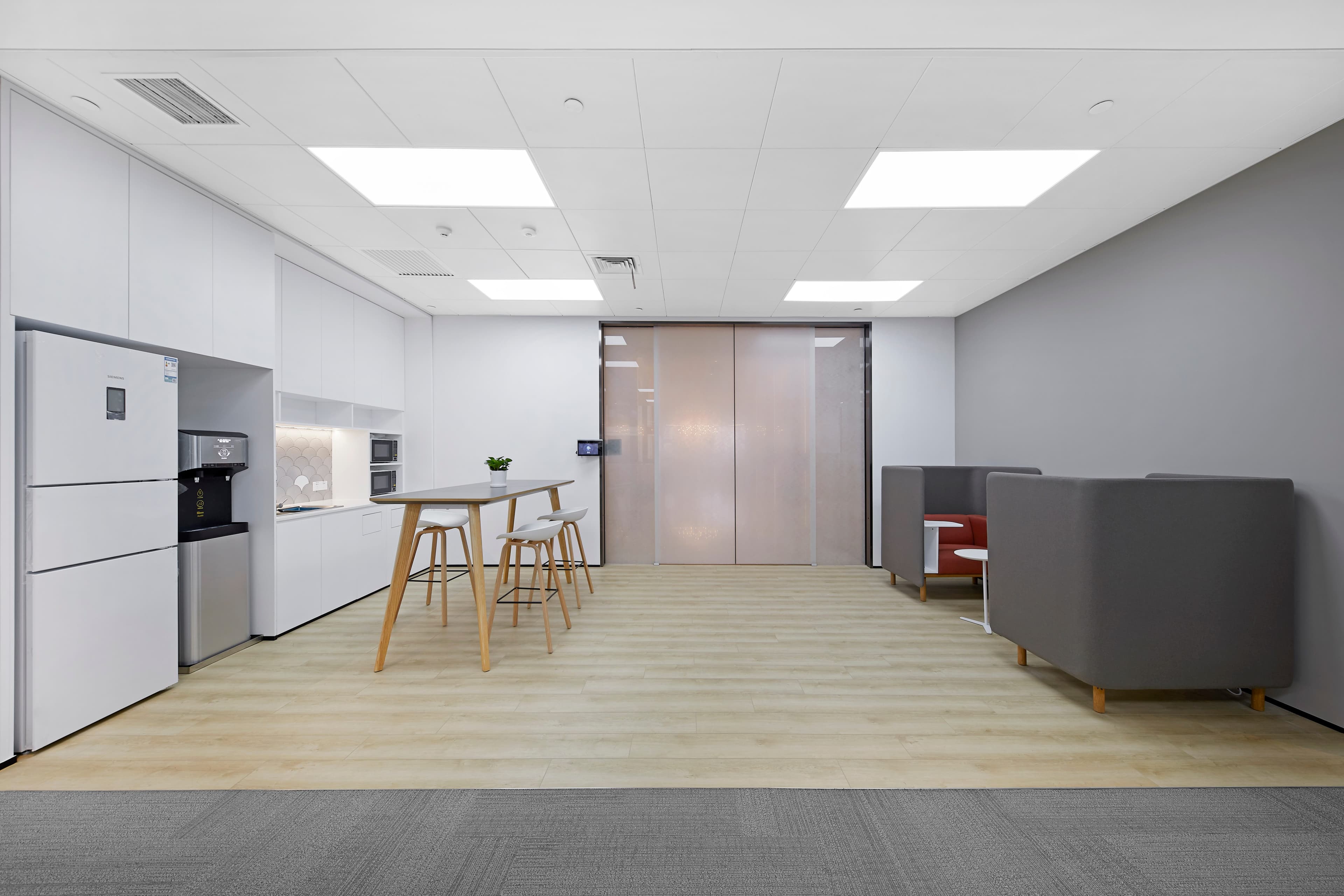 Warm Brand Workplace - 1