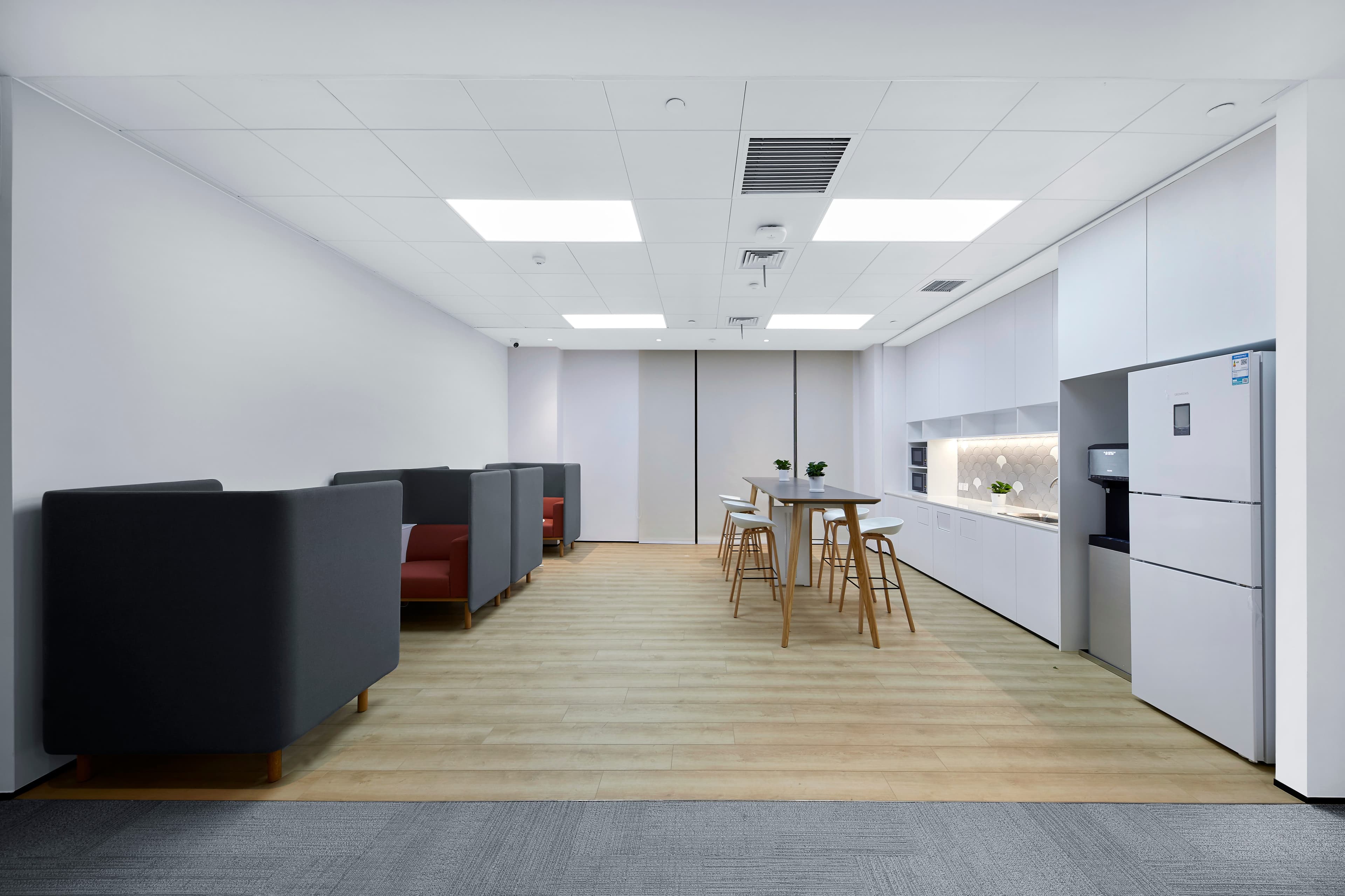 Warm Brand Workplace - 5